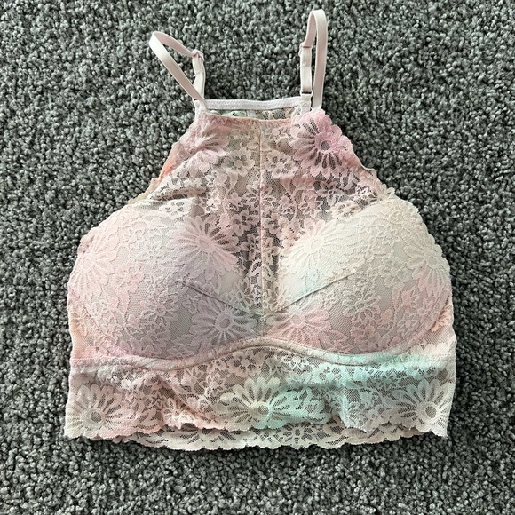 Victoria Secret pink Halter Bra - Picture 1 of 3
